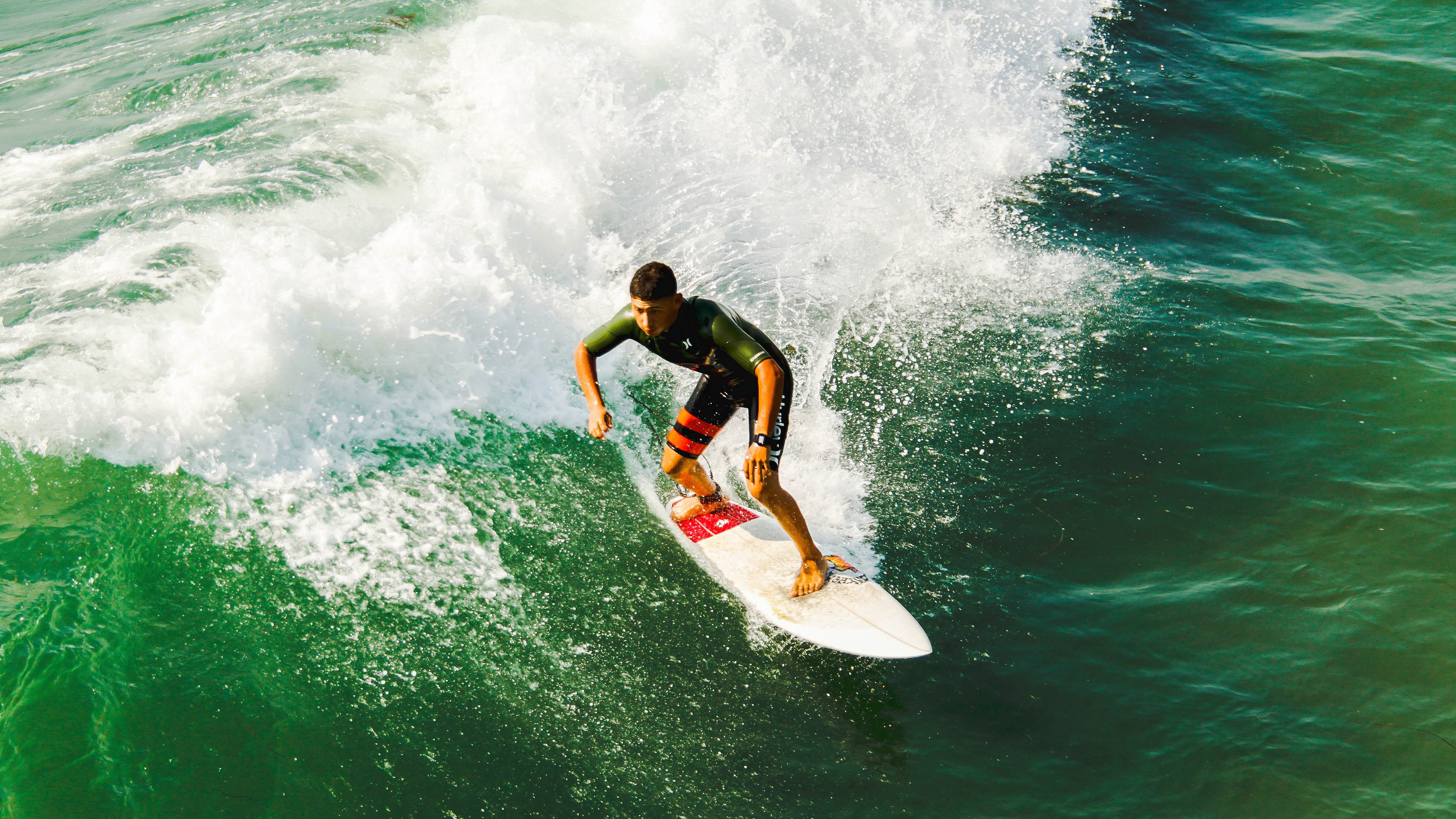风暴中的重生，阿根廷死里逃生，梅西一剑封喉绝境救主