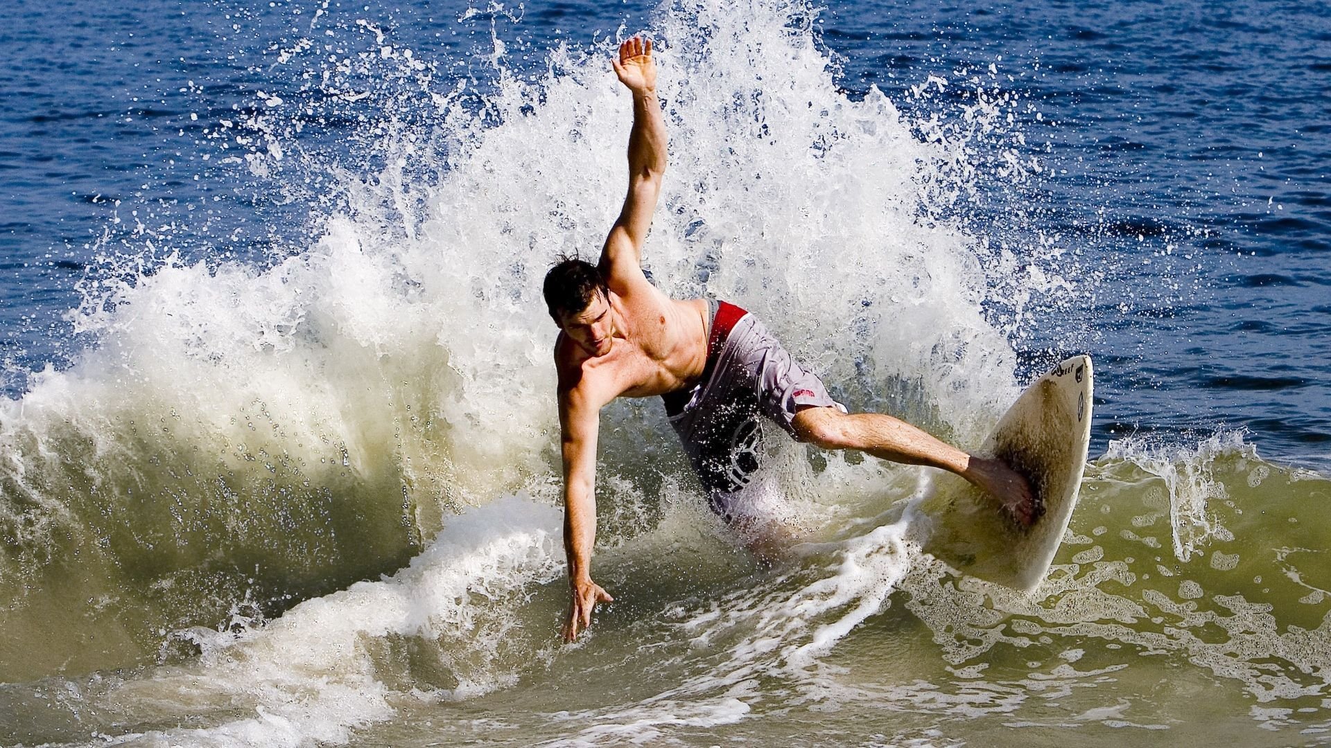 托尼一锤定音！莱比锡红牛惊险晋级背后的战术密码