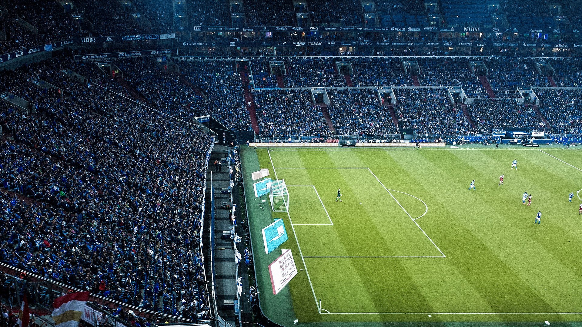 开云体育中国-无声的重量，当卡马文加在NBA季后赛之夜扛起整支球队的脊梁